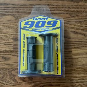Factory 909 Force Dirt bike Grips, Medium, Gray